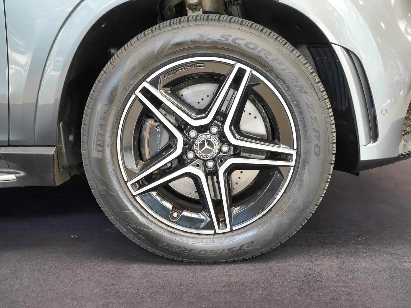 Mercedes-Benz GLE 350 GLE 350 d 4M AMG Line Pano Head-up MULTIBEAM AIR Grau - 2