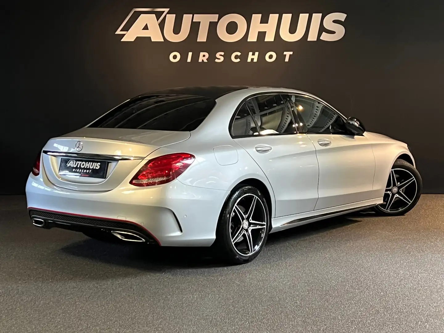 Mercedes-Benz C 180 Business Solution AMG Clima/ AUT 7G/ Camera/ Stoel Grijs - 2