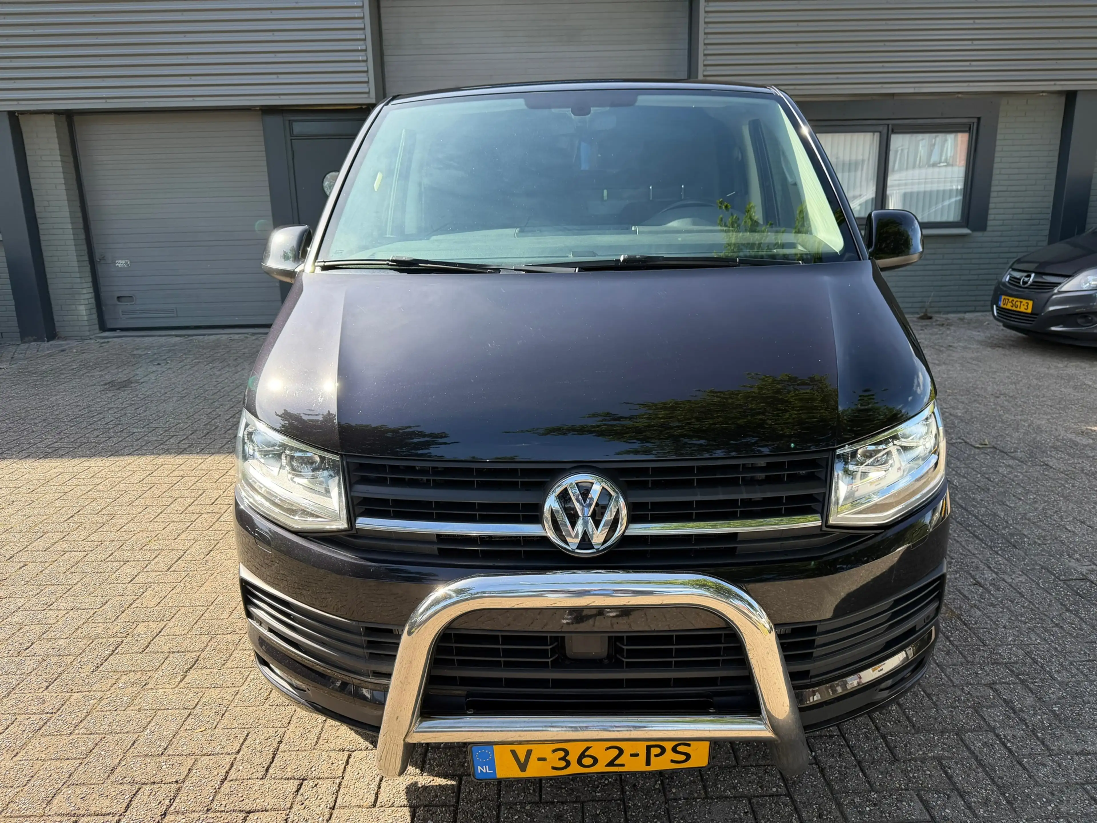 Volkswagen Transporter 2.0 TDI L1H2 Highline — photo 8