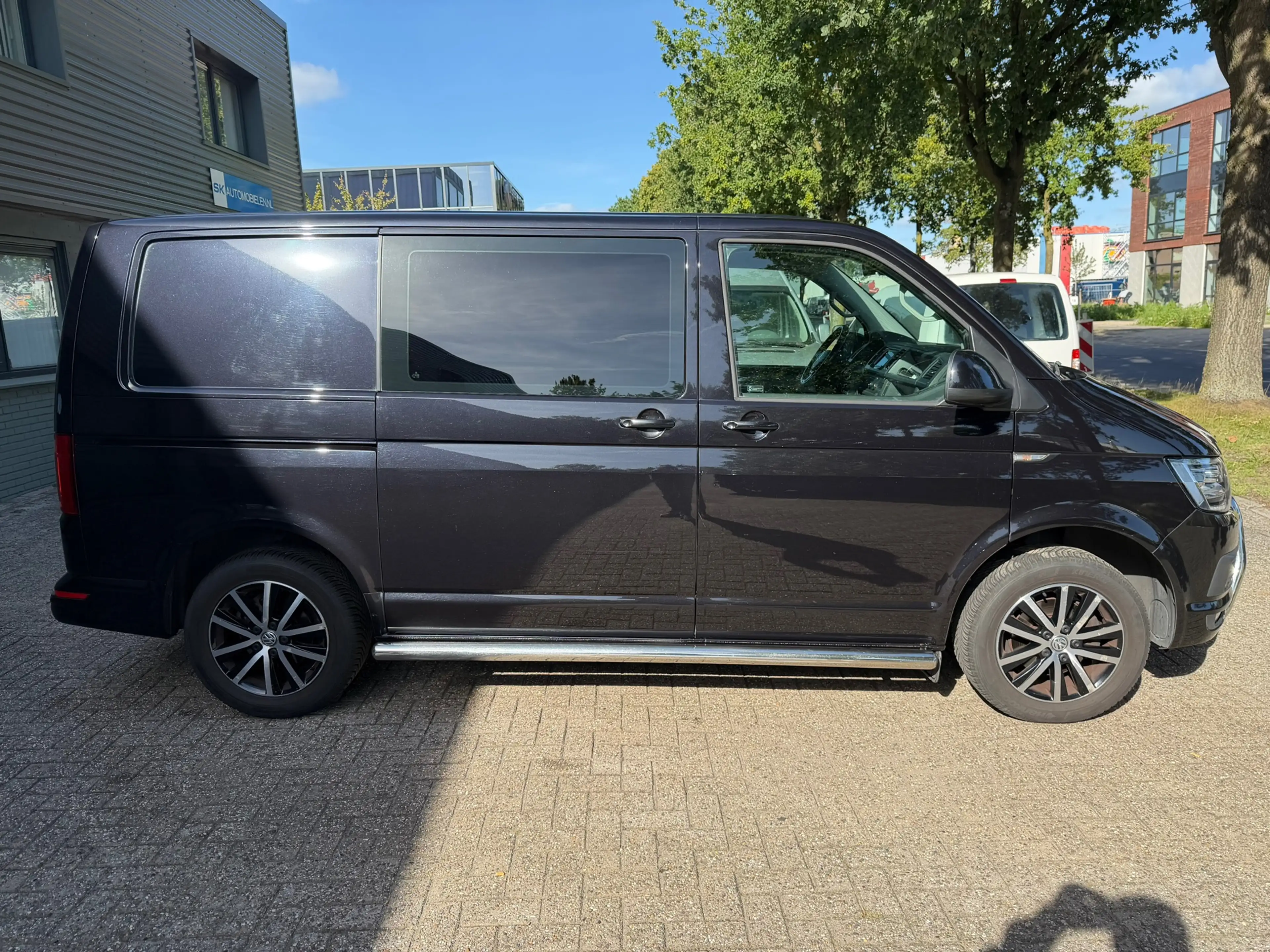 Volkswagen Transporter 2.0 TDI L1H2 Highline — photo 6