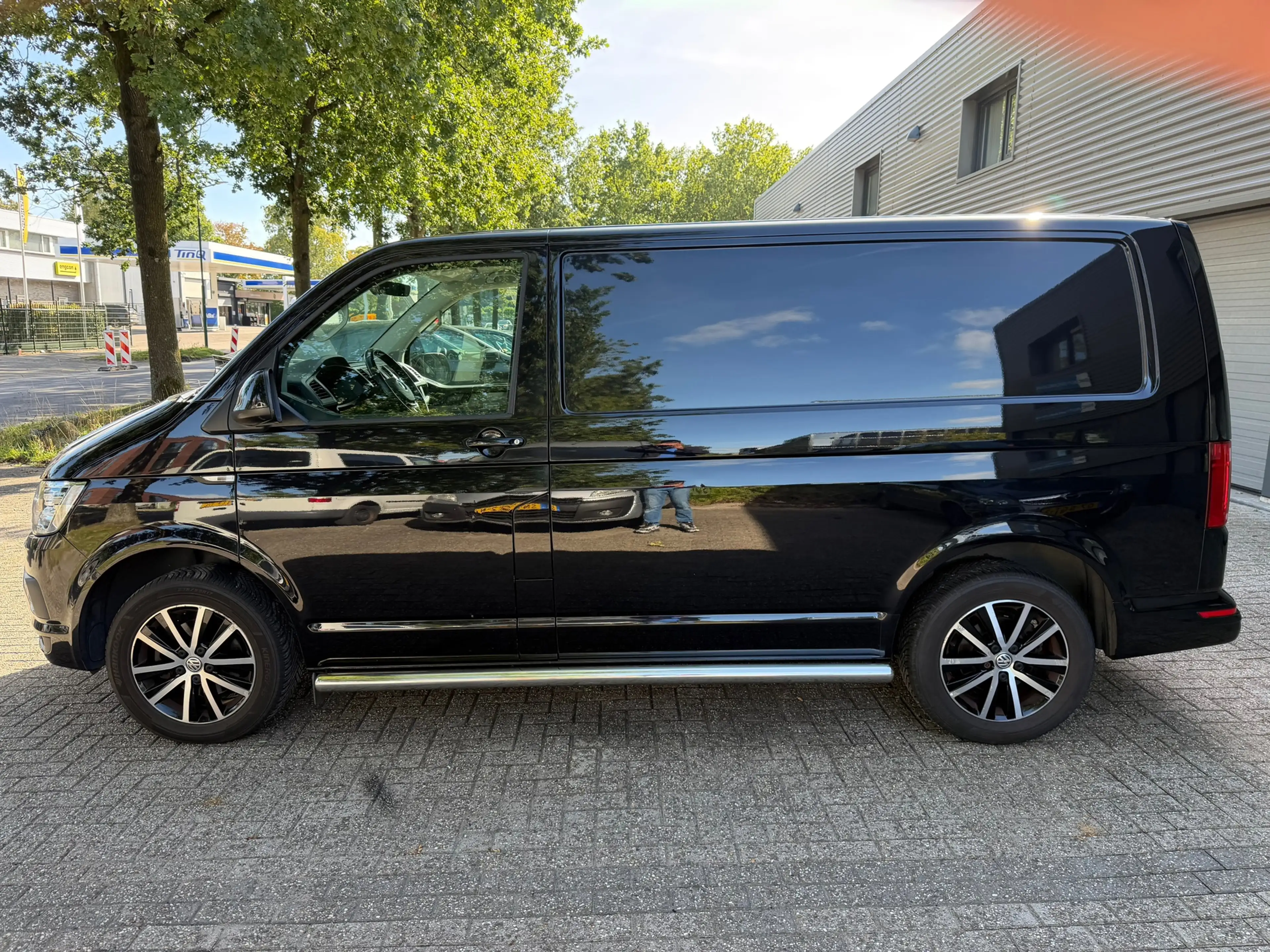 Volkswagen Transporter 2.0 TDI L1H2 Highline — photo 2