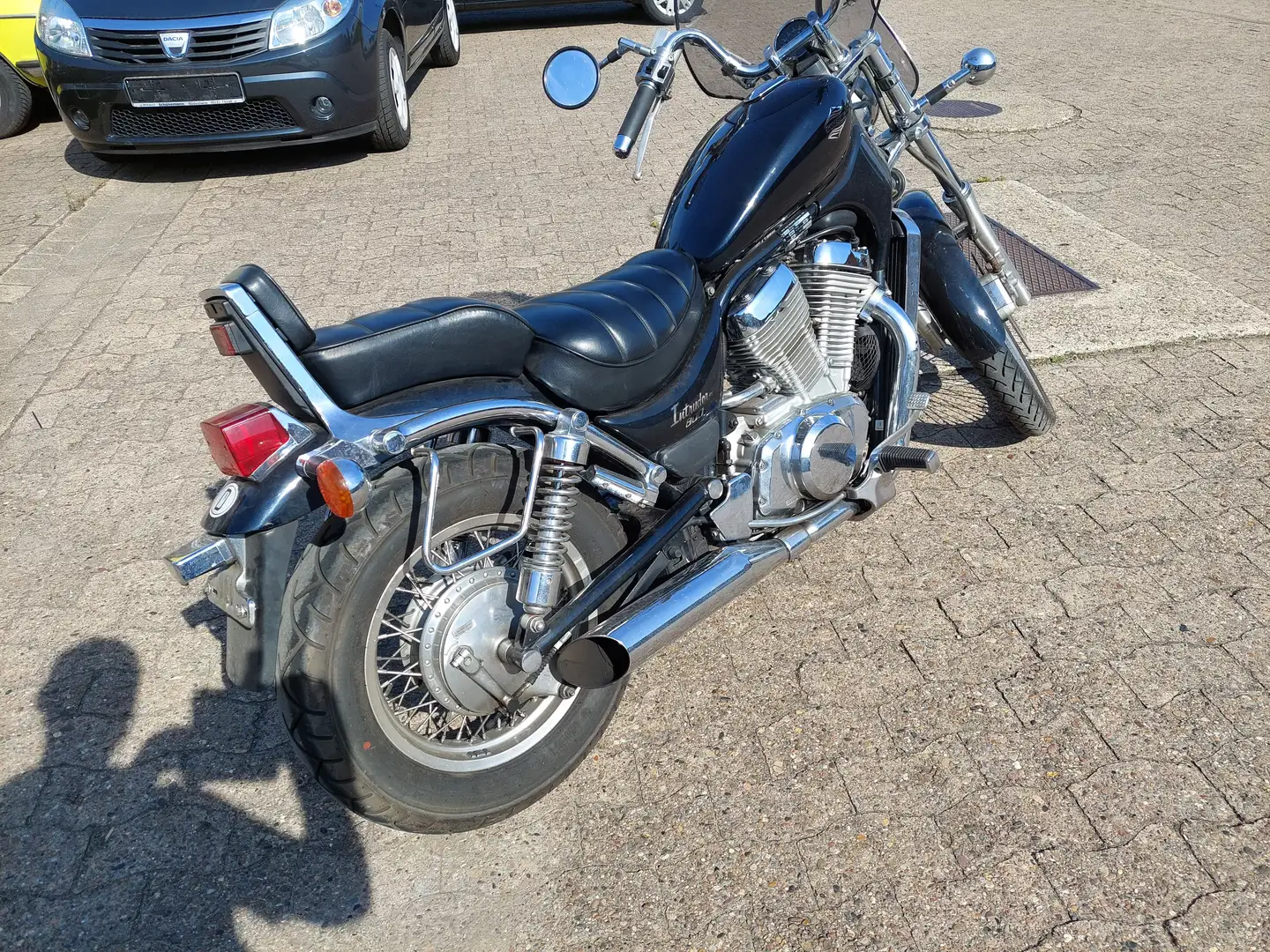 Suzuki Intruder C Intruder VS 800 Černá - 2