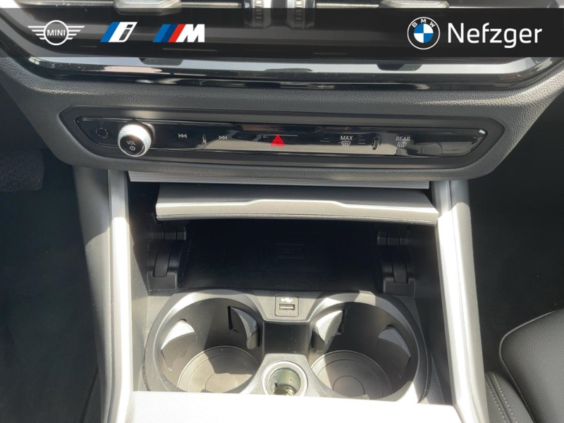 BMW 320 d Touring HUD Pano HiFi Memory RFK ACC AHK — photo 11