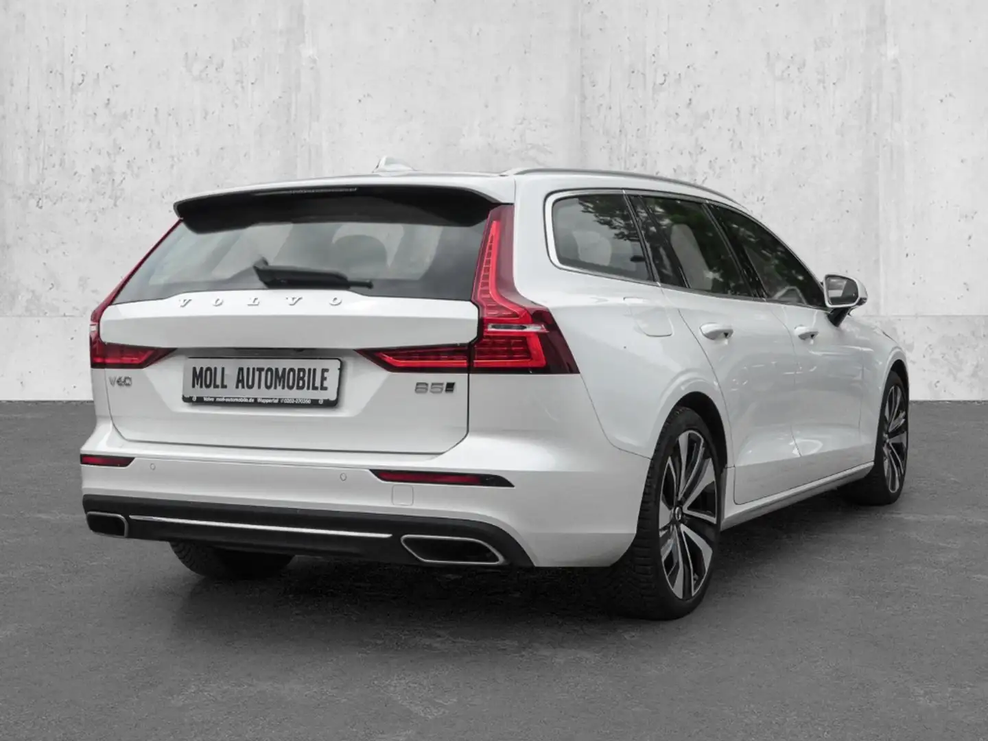 Volvo V60 Kombi Inscription AWD B5 Benzin EU6d StandHZG Navi Wit - 2