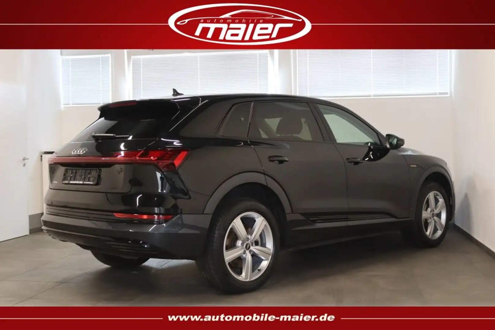 Audi e-tron 55 quattro advanced Luft-Navi-LED-KAM-SHZ Fekete - 2