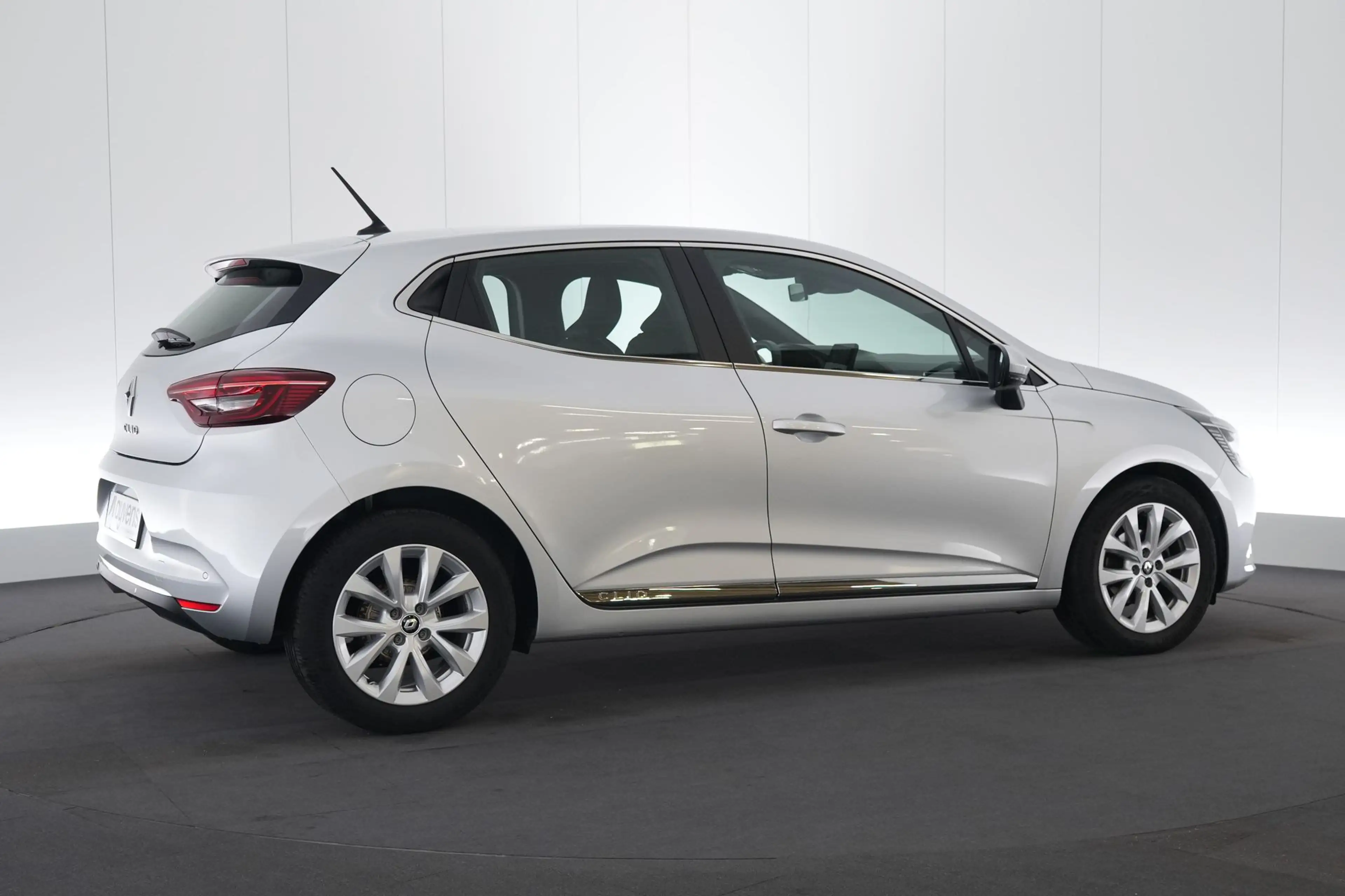 Renault Clio 1.0 TCe Intens LED GPS PDC CAM Keyless Carplay — photo 6