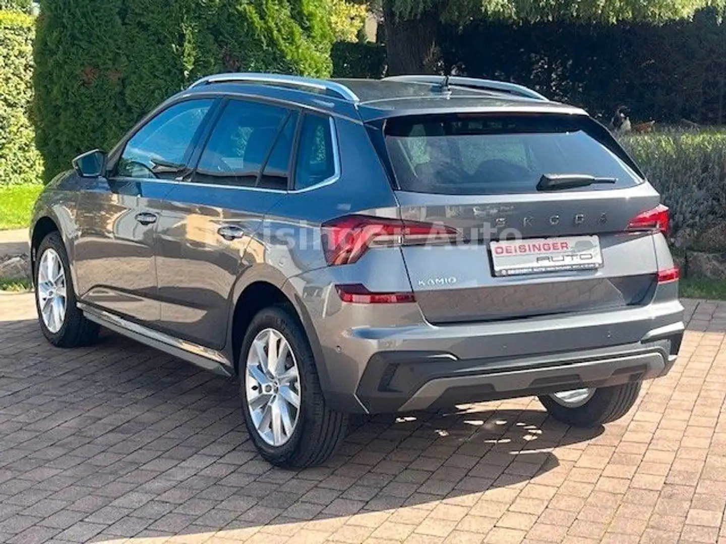 Skoda Kamiq Selection*ASSIST-PAKET PLUS*AHK*NAV*KAMERA Grau - 2