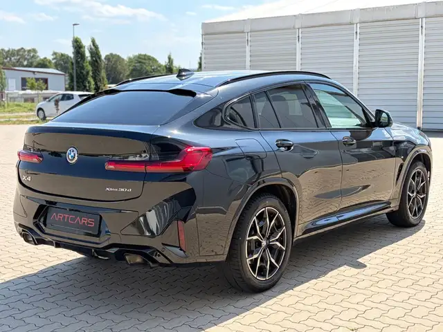 BMW X4 view 7