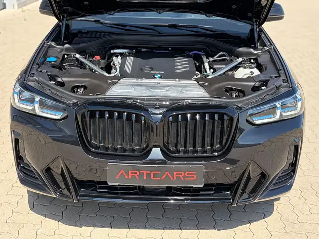 BMW X4 view 9