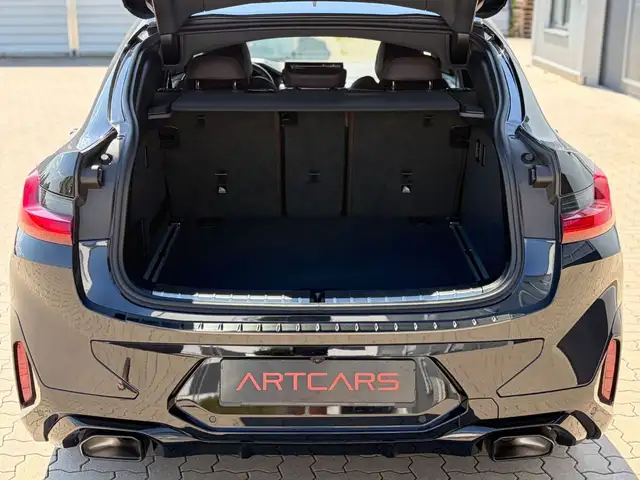 BMW X4 view 8