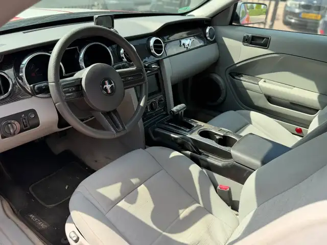 Ford Mustang view 7