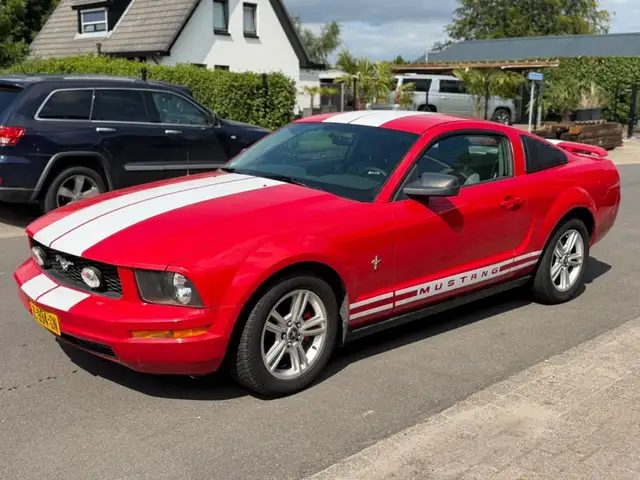 2005 Ford Mustang in Red for sale