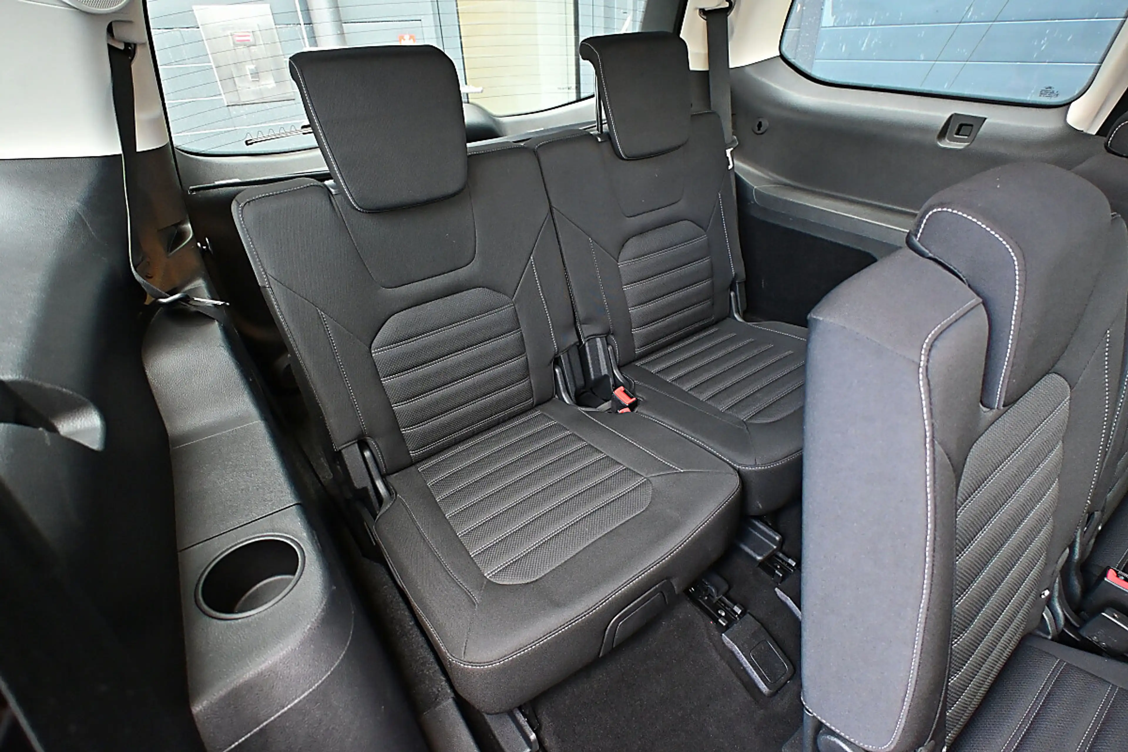 Ford Galaxy 2,5 Duratec Hybrid Titanium Aut. ACC, AHK, adap... — photo 14