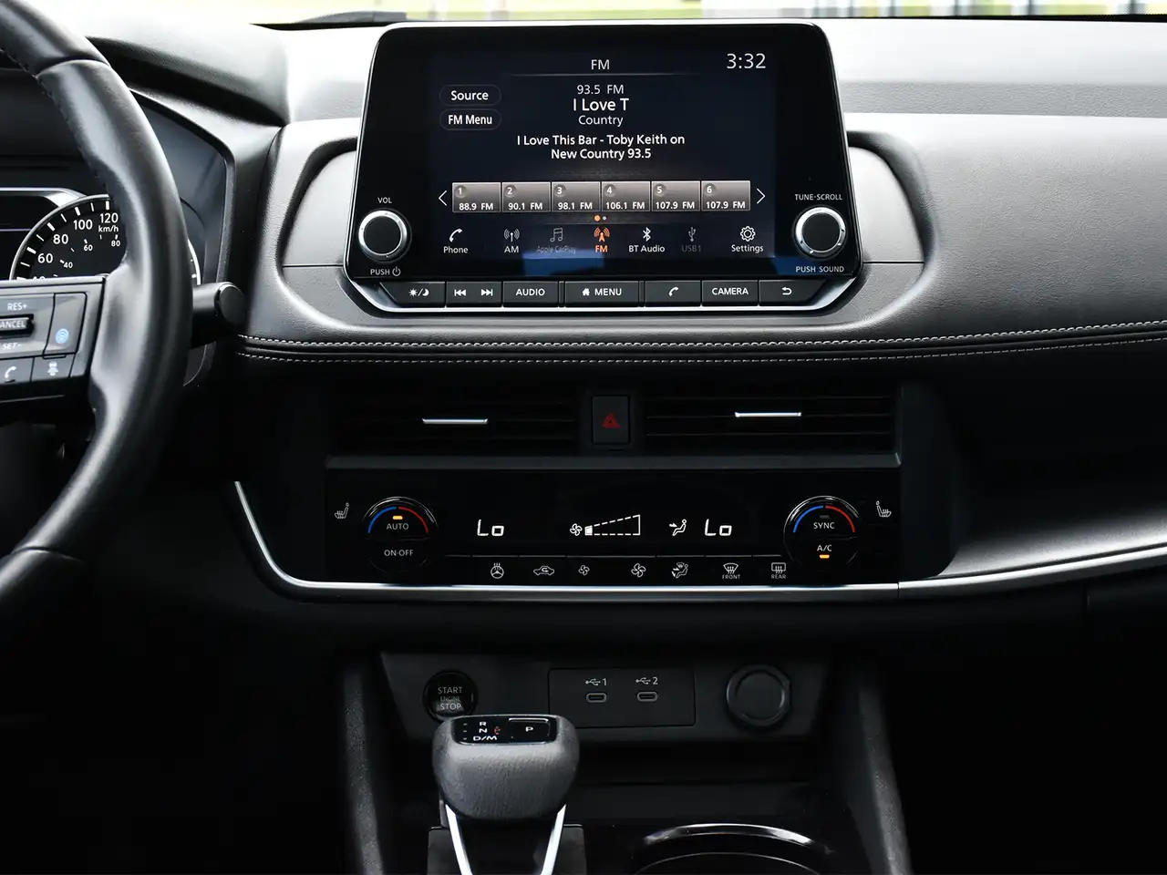 Nissan Rogue снимка Nissan Rogue