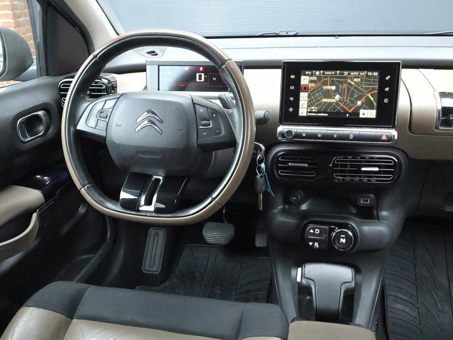 Citroen C4 Cactus 1.2 e-VTi Shine Automaat |Nap |Camera Brun - 2