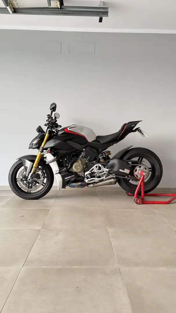 Ducati Streetfighter V4 SP Negro - 1