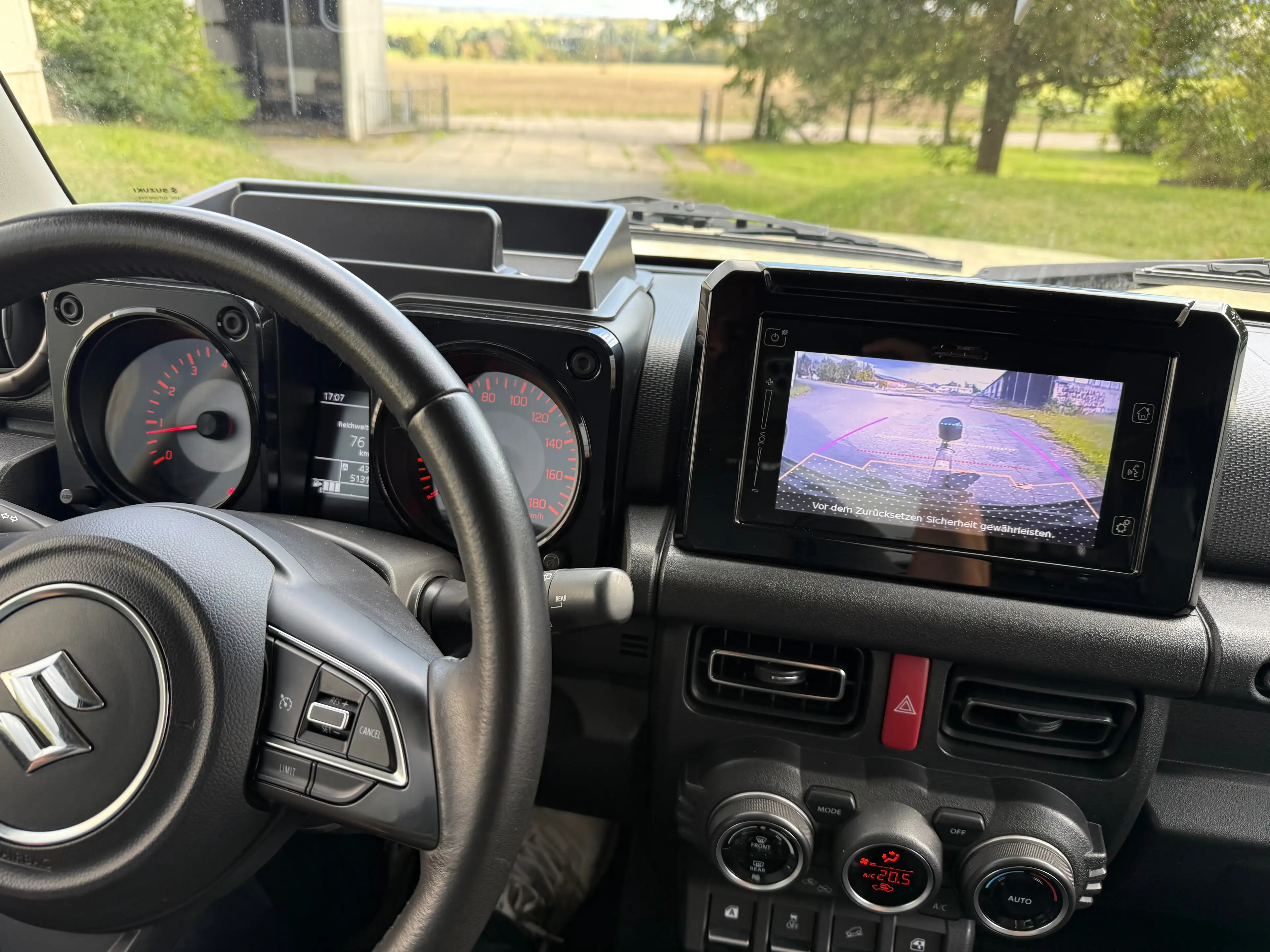 Suzuki Jimny Jimny 1.5 ALLGRIP Comfort+ Plus LED AHK Offroad GJ 4x4 — photo 6