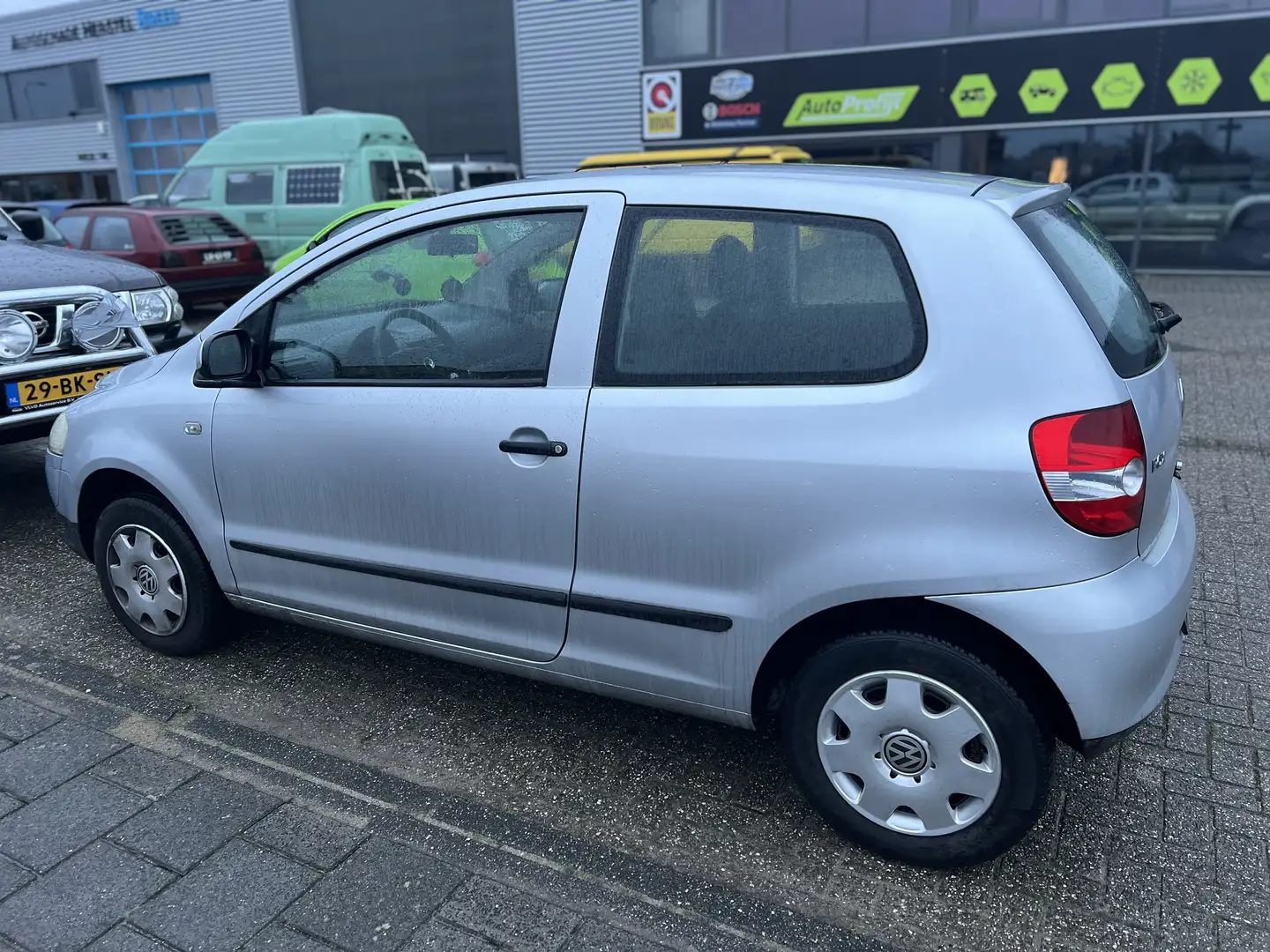 Volkswagen Fox 1.2 Trendline Grijs - 2