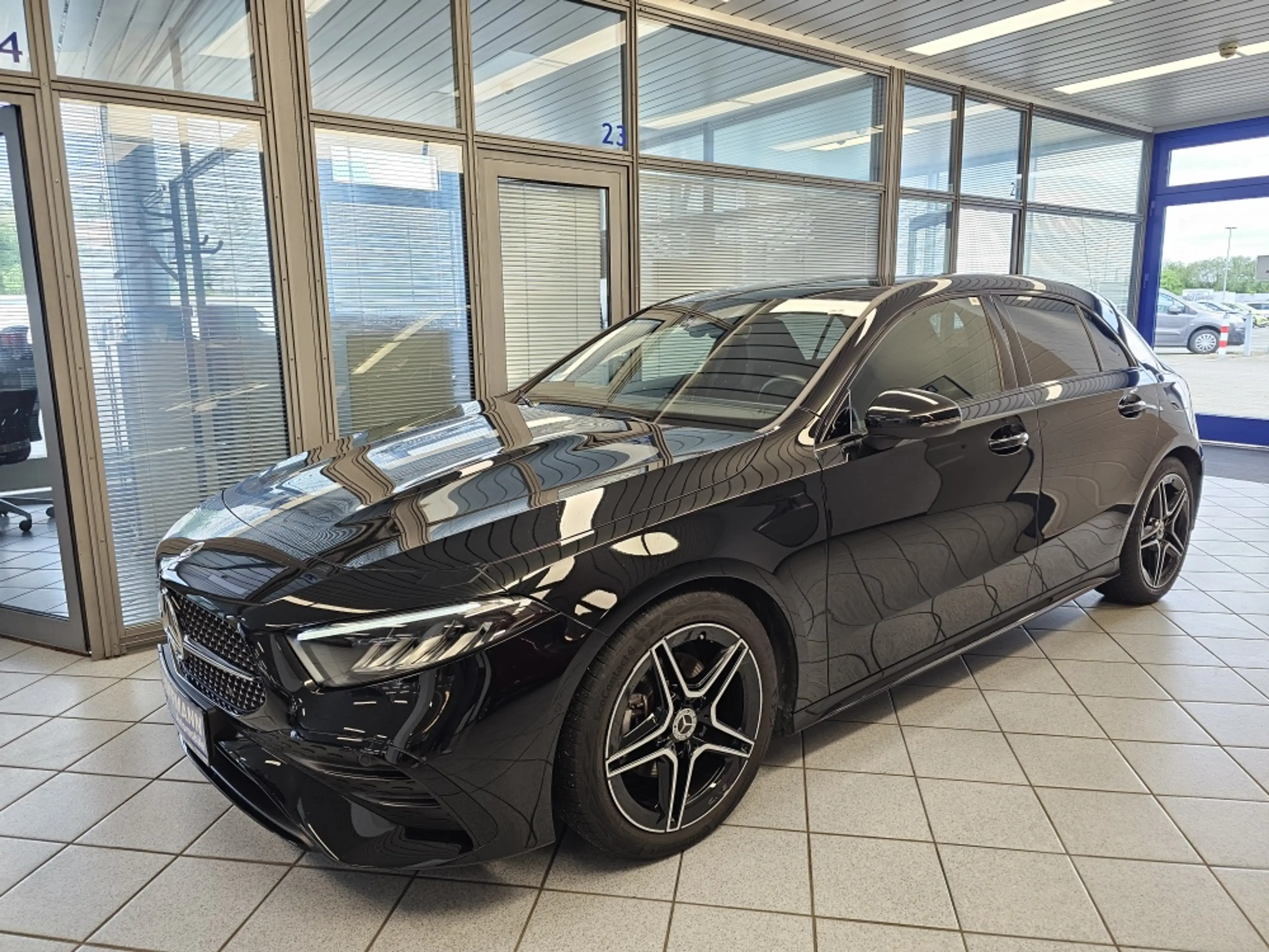 Mercedes-Benz A 200 AMG Line Adv. Navi,Parkassi.Sitzhzg.Klima — photo 2