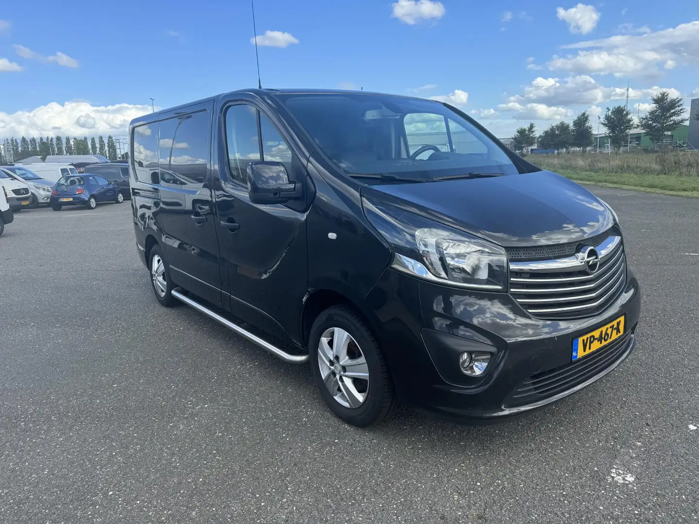 Opel Vivaro 1.6 CDTI L1H1 DC Edition EcoFlex Motor storing Zwart - 2