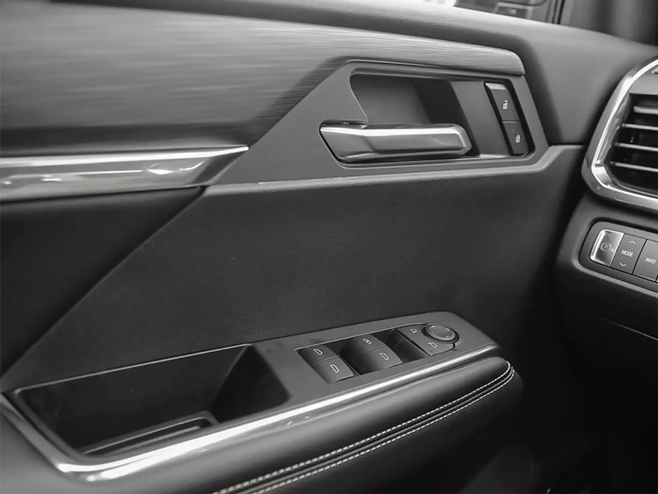 GMC Acadia снимка GMC Acadia