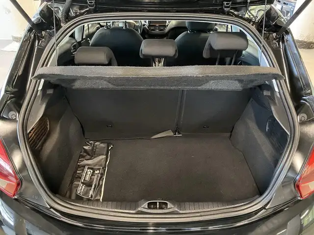 Peugeot 208 view 8