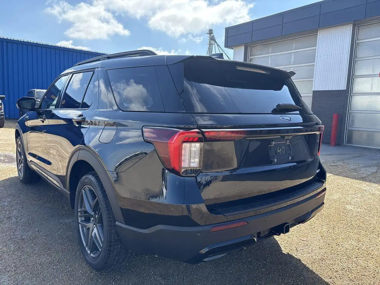 Ford Explorer снимка Ford Explorer