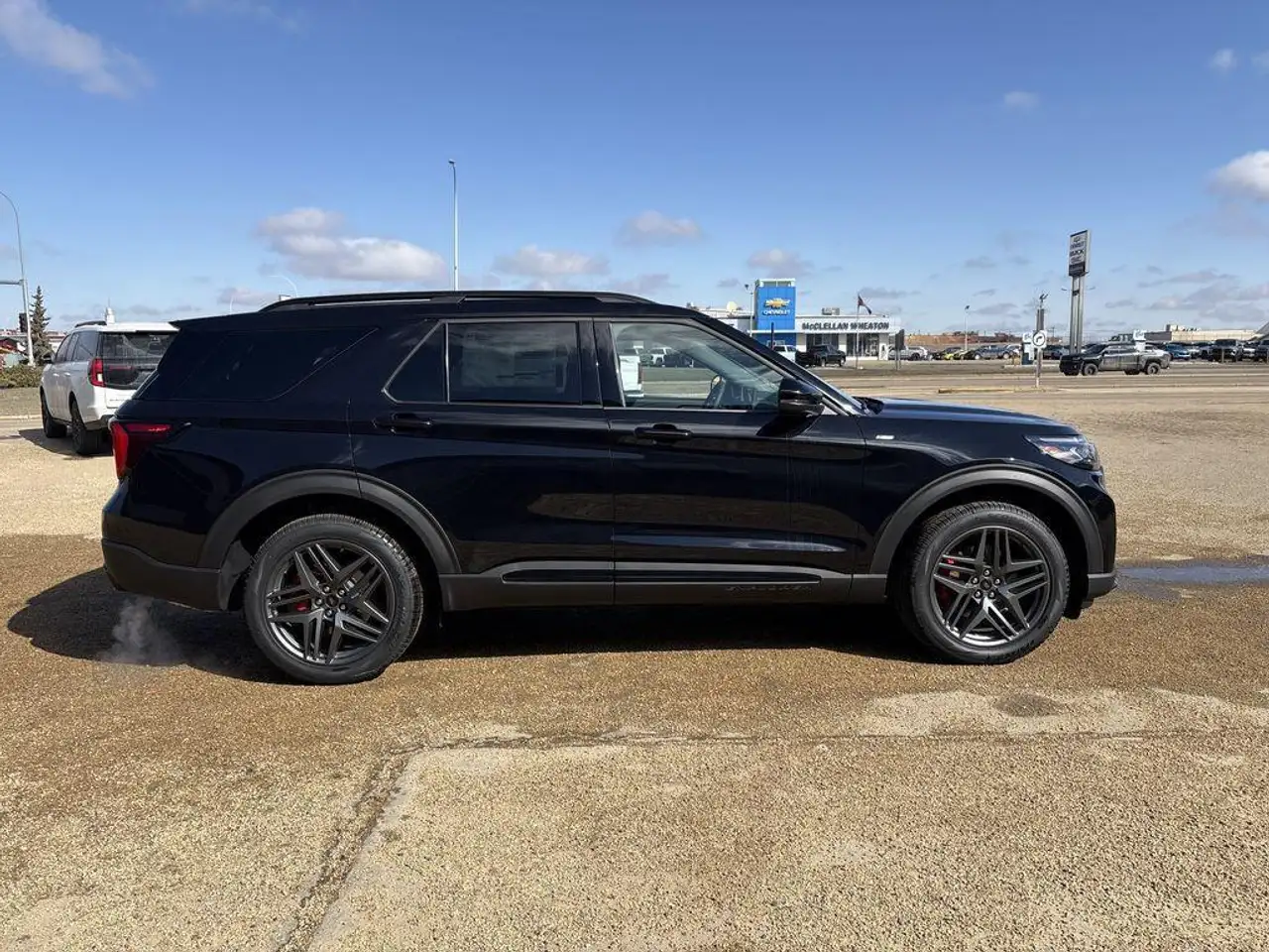 Ford Explorer снимка Ford Explorer