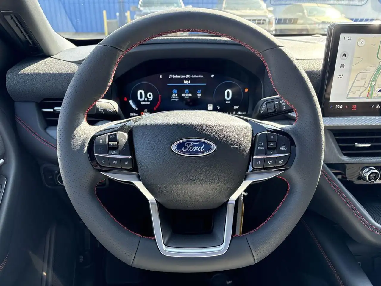 Ford Explorer снимка Ford Explorer