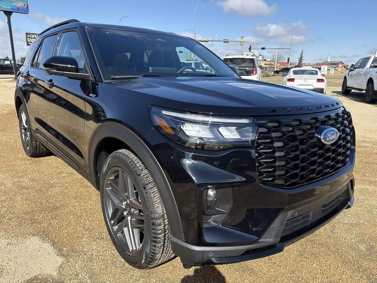 Ford Explorer снимка Ford Explorer