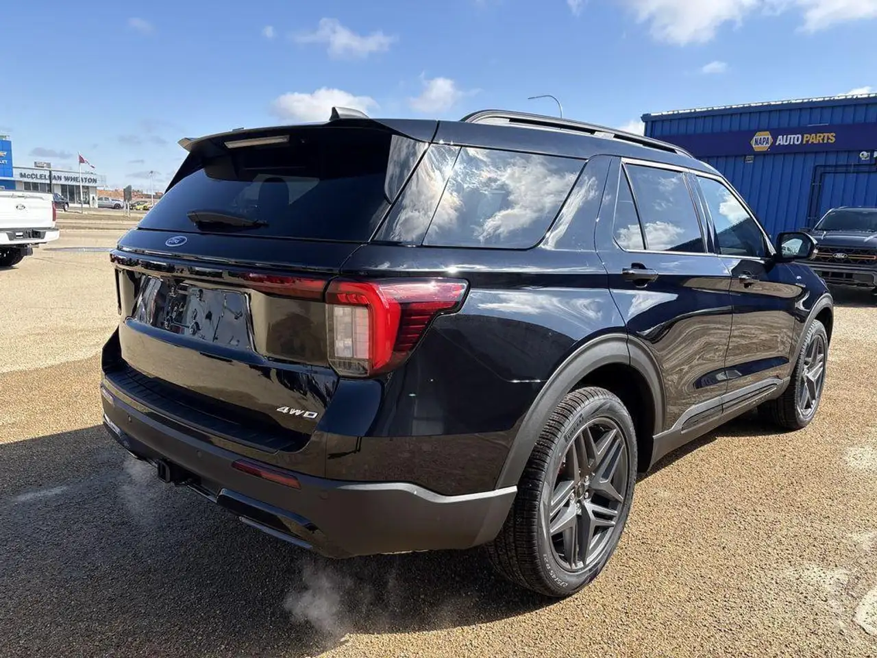 Ford Explorer снимка Ford Explorer