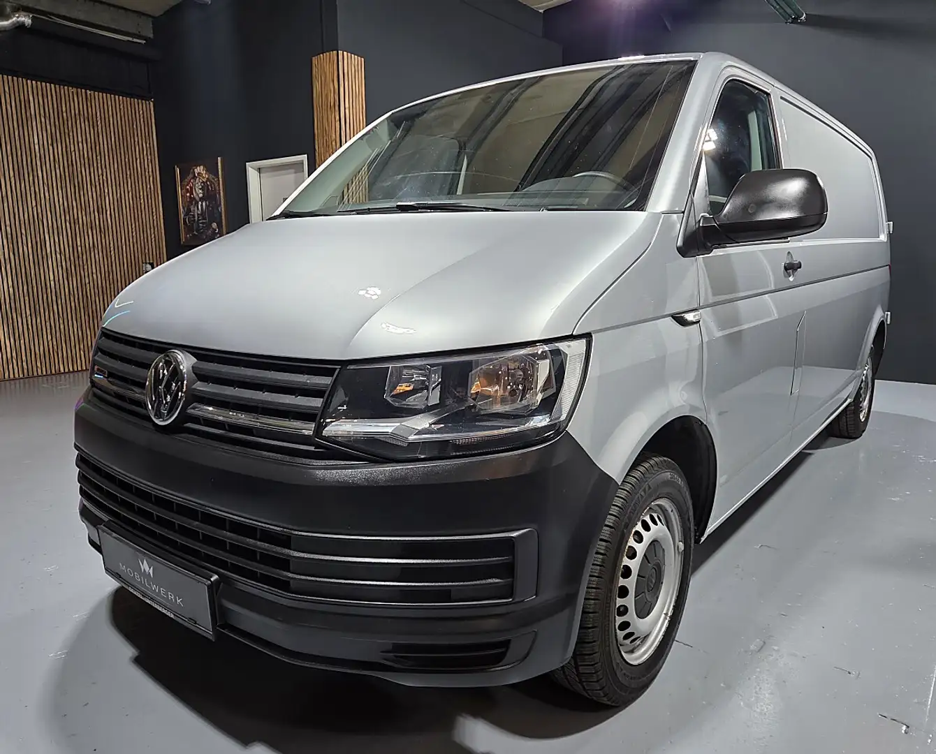 Volkswagen T6 Transporter T6 -Kastenwagen LR 2,0 TDI 4Motion BMT * AKTION... Silber - 1