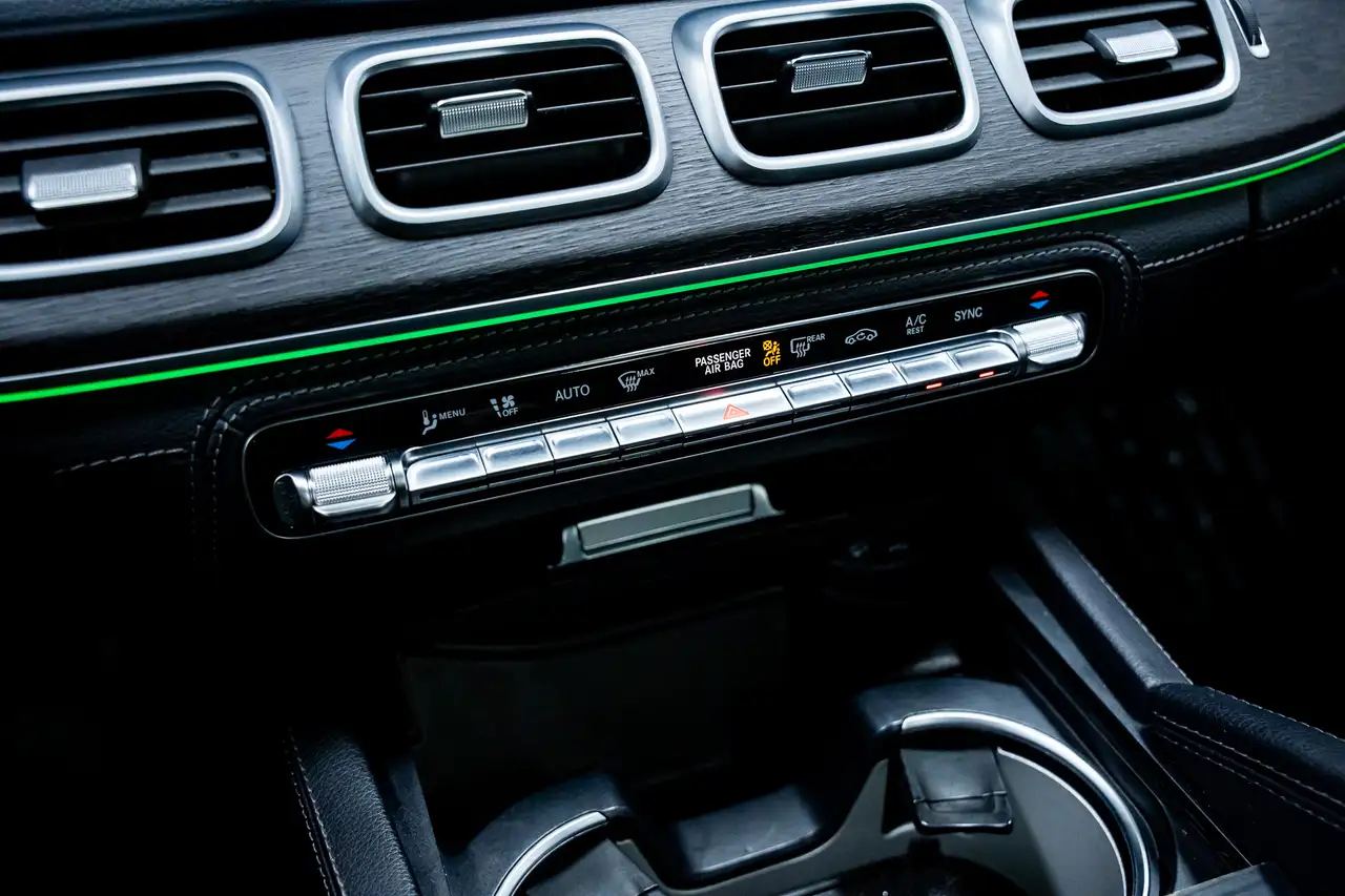 Mercedes-Benz GLE снимка Mercedes-Benz GLE