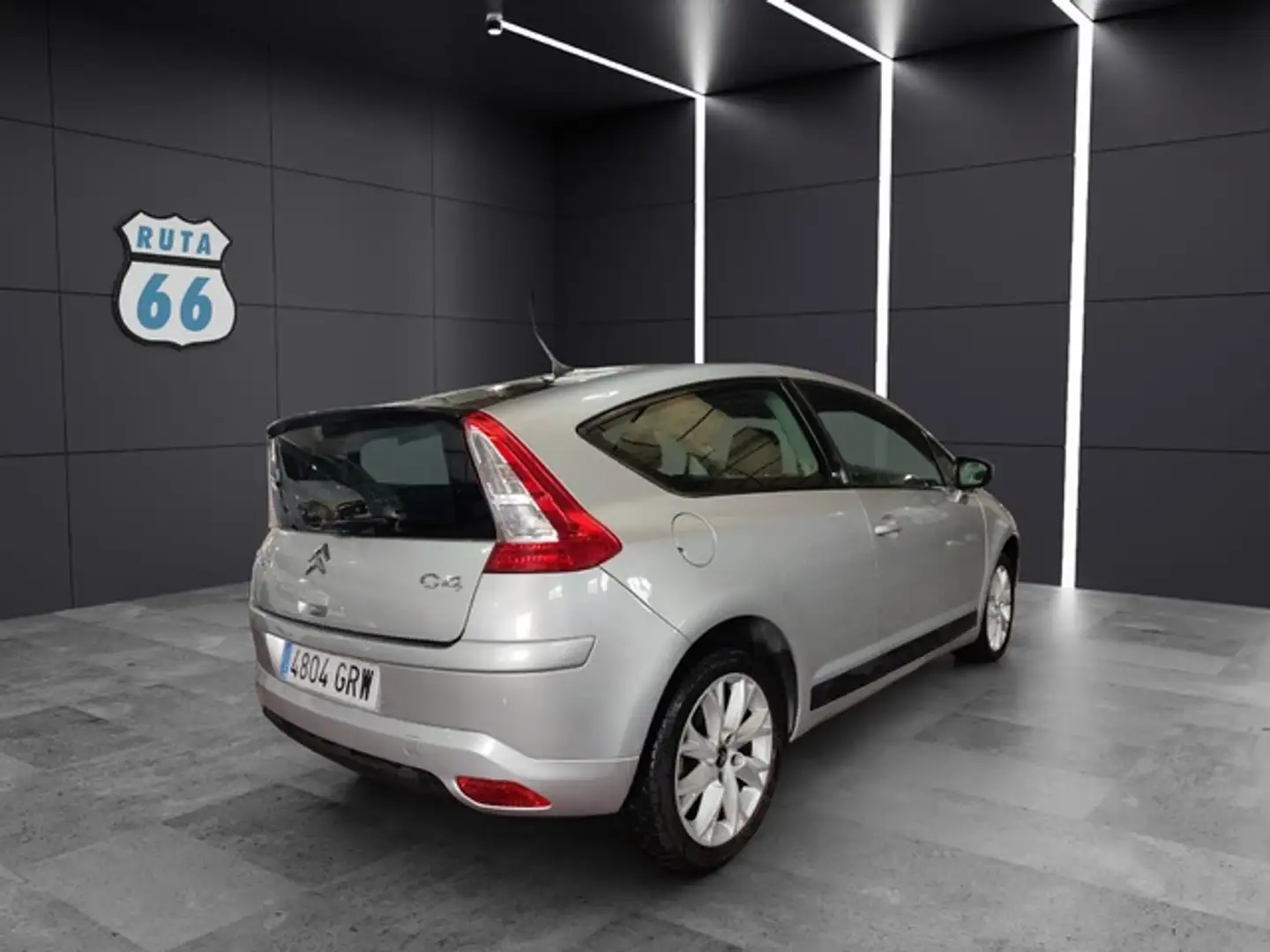 Citroen C4 Coupé 1.6HDI Millenium CMP 110 Gris - 2