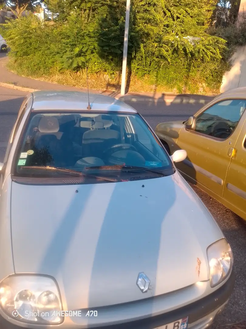 Renault Clio Clio 1.2i RXE - 1