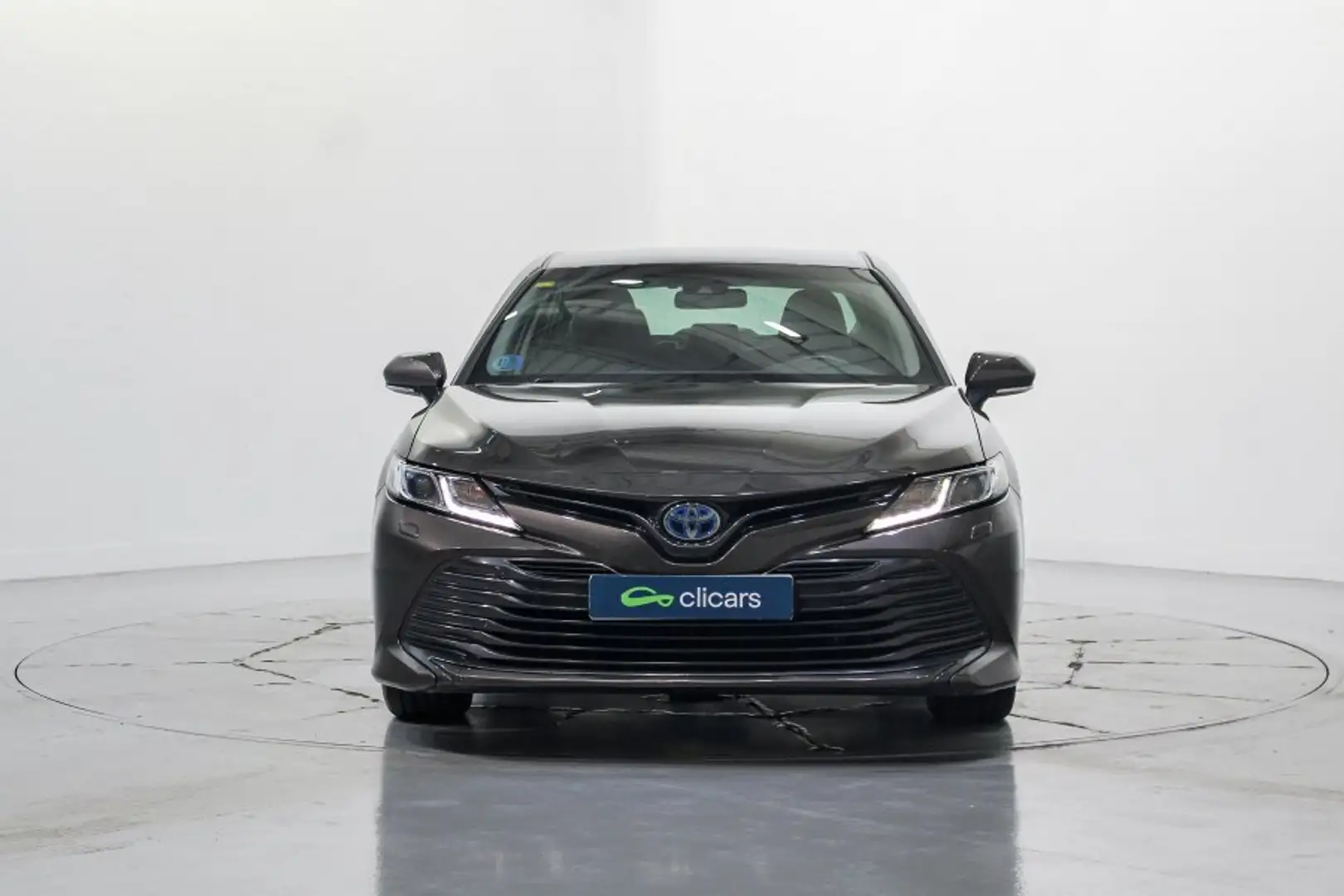 Toyota Camry Híbrido Business Aut. Gris - 2