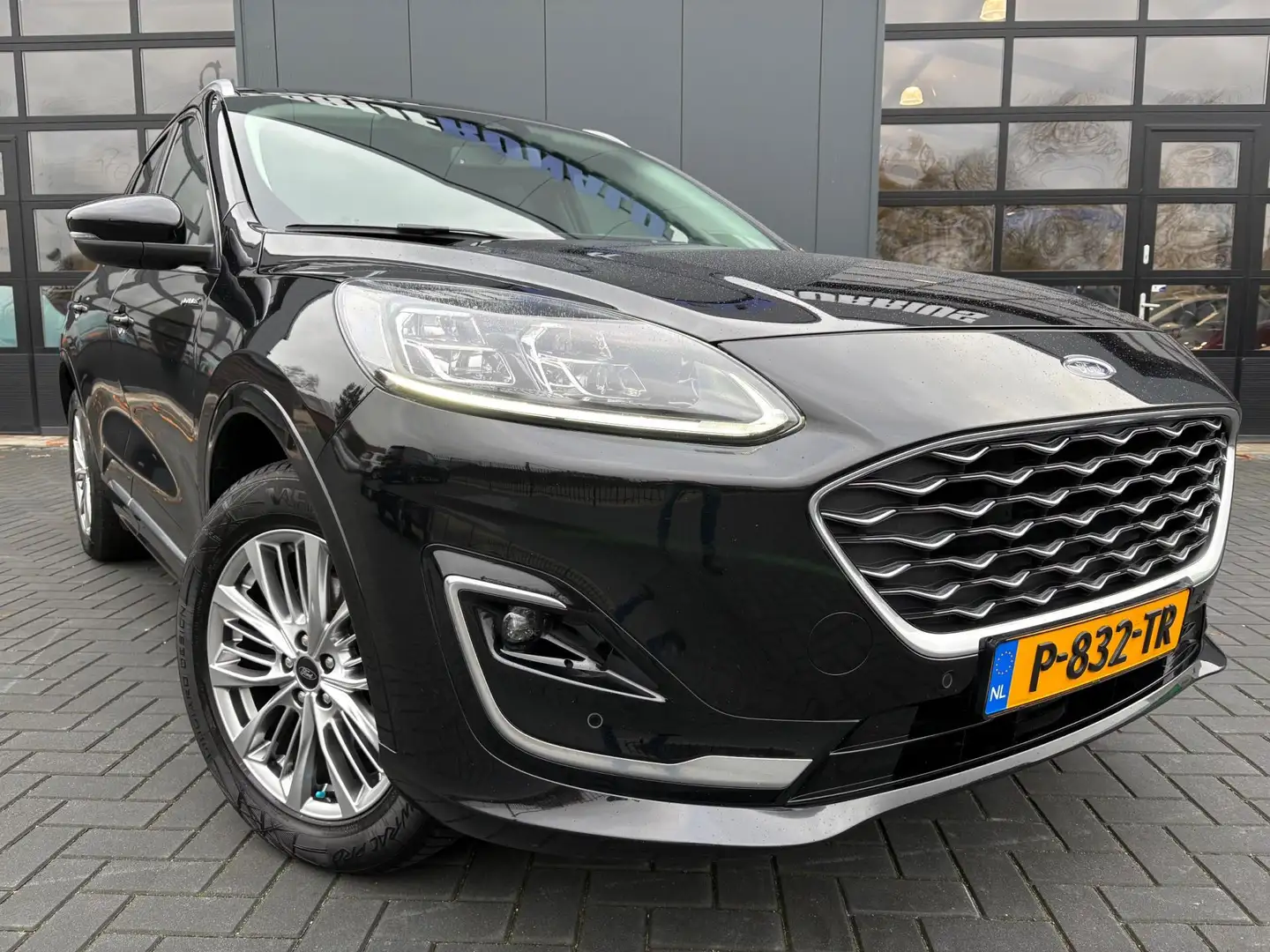 Ford Kuga 2.5 PHEV Vignale NL.Auto/Trekhaak/Leder/Full Optie Schwarz - 2