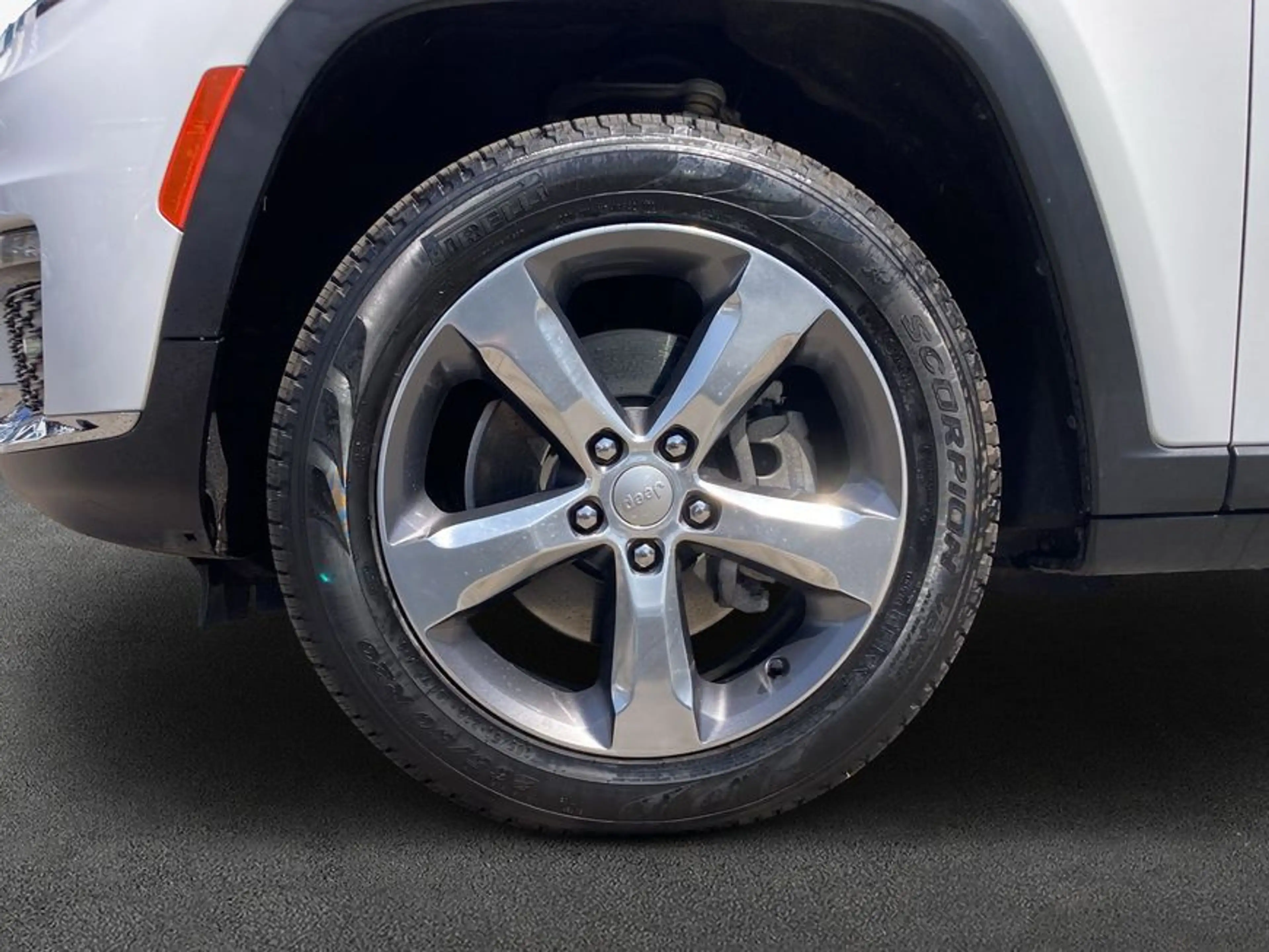 Jeep Grand Cherokee Limited Typ LEDER+NAVI+8-fach — photo 7