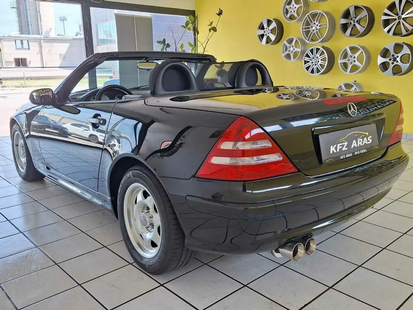Mercedes-Benz SLK 200 Kompressor GUTER ZUSTAND, PICKERL NEU Schwarz - 2