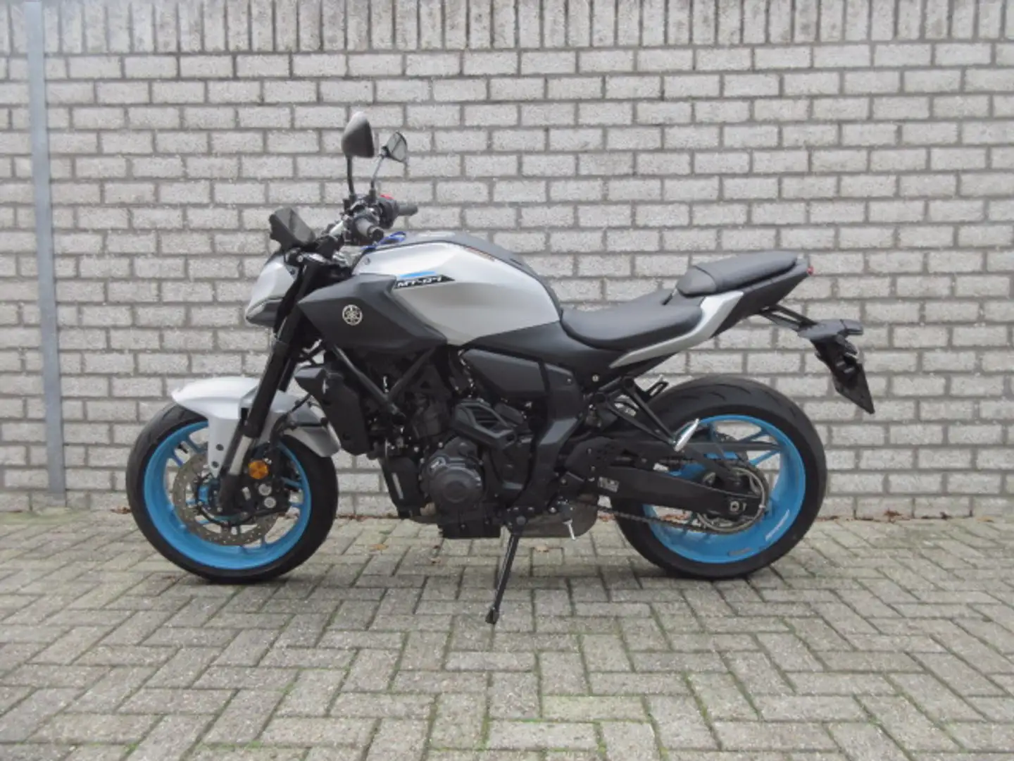 Yamaha MT-07 Y-AMT - 2
