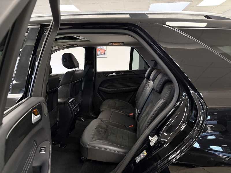 Mercedes-Benz ML 350 CDI BT *AMG*AHK*GlasSD*Airmatic*Kamera* — photo 7