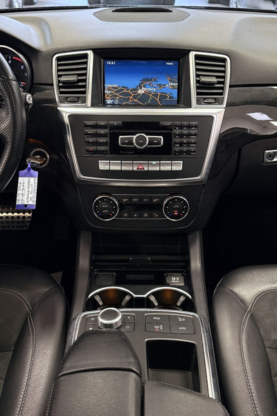 Mercedes-Benz ML 350 CDI BT *AMG*AHK*GlasSD*Airmatic*Kamera* — photo 14