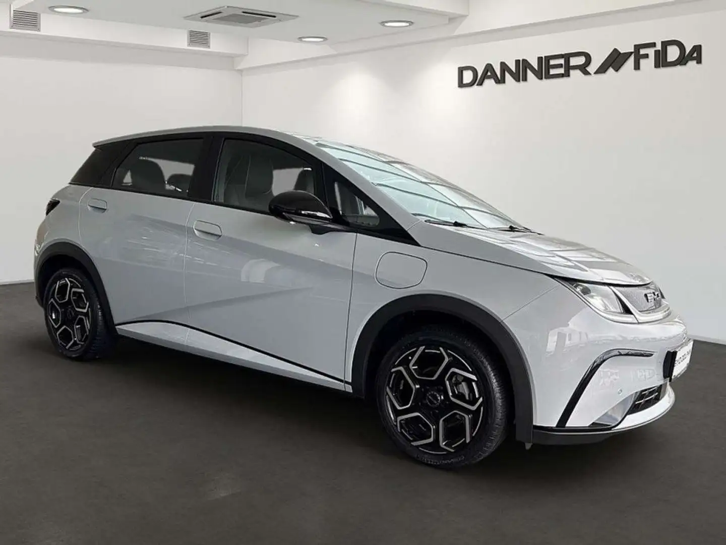 BYD Dolphin 60,4 kWh Comfort *AKTIONSPREIS* Weiß - 2