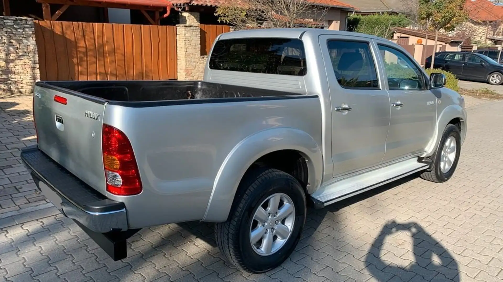 Toyota Hilux Pick-up double cabine 5 places siva - 1