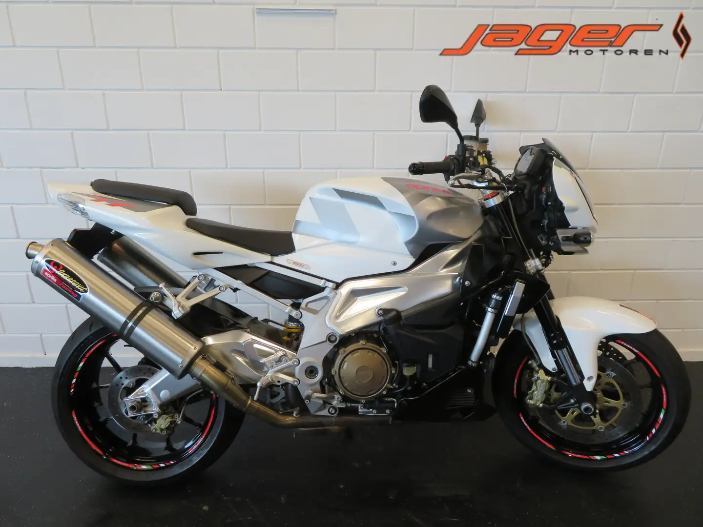 Aprilia Tuono 1000 R V2 AKRA PERFECT! Blanc - 1