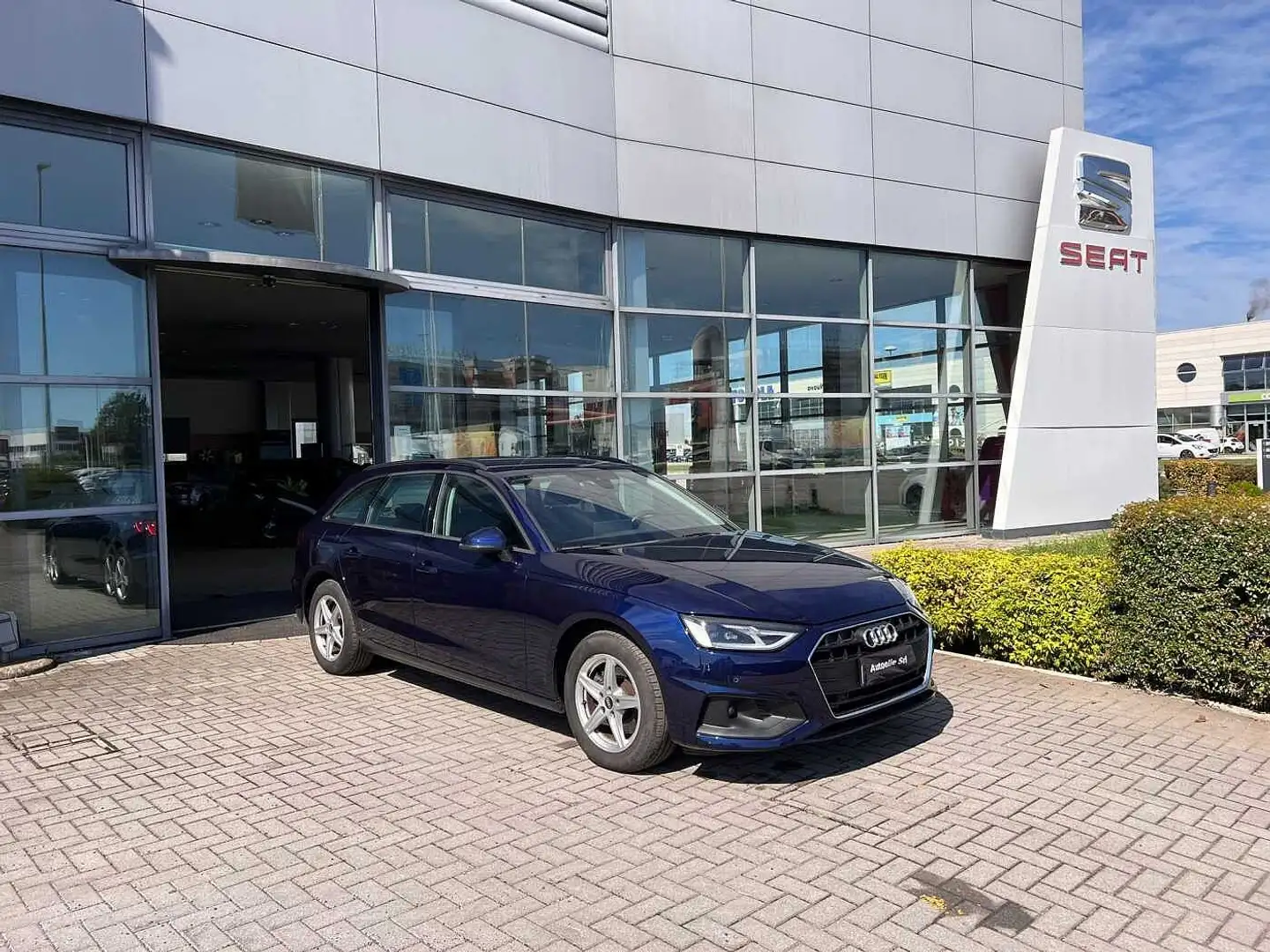 Audi A4 5ª serie Avant 35 TDI/163 CV S tronic Business Blu/Azzurro - 1