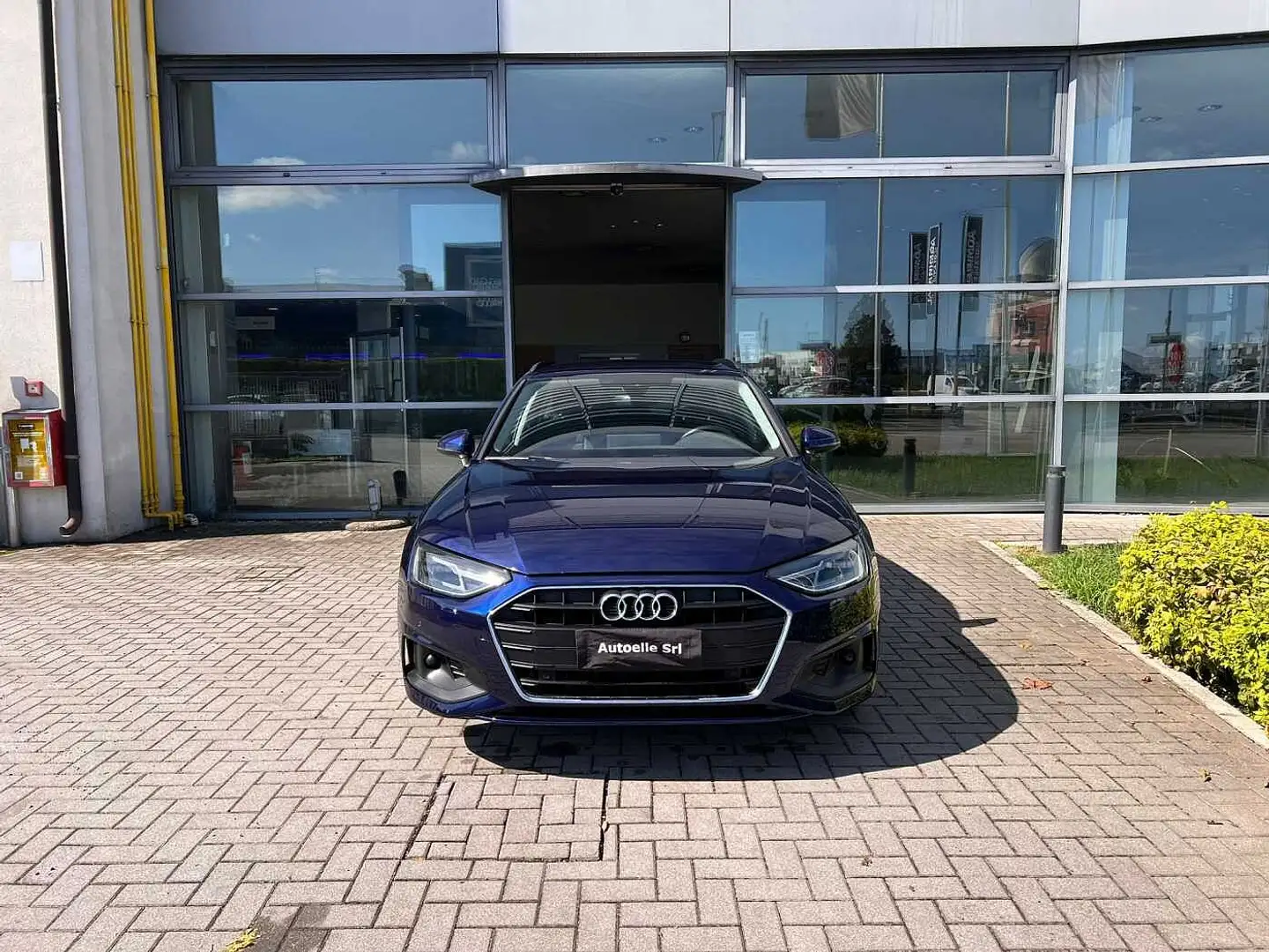 Audi A4 5ª serie Avant 35 TDI/163 CV S tronic Business Blu/Azzurro - 2