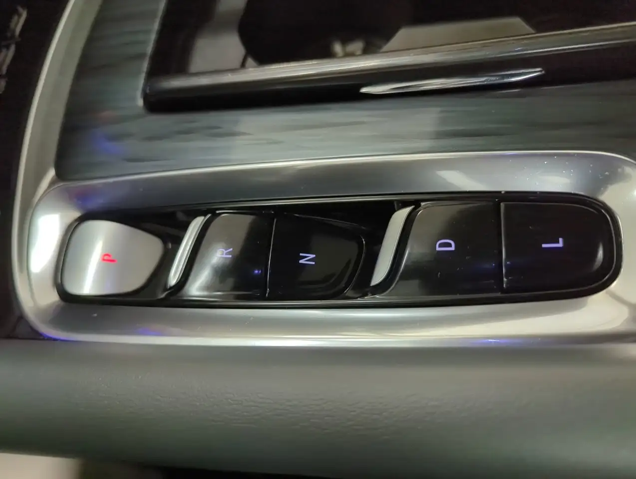 Buick Enclave снимка Buick Enclave