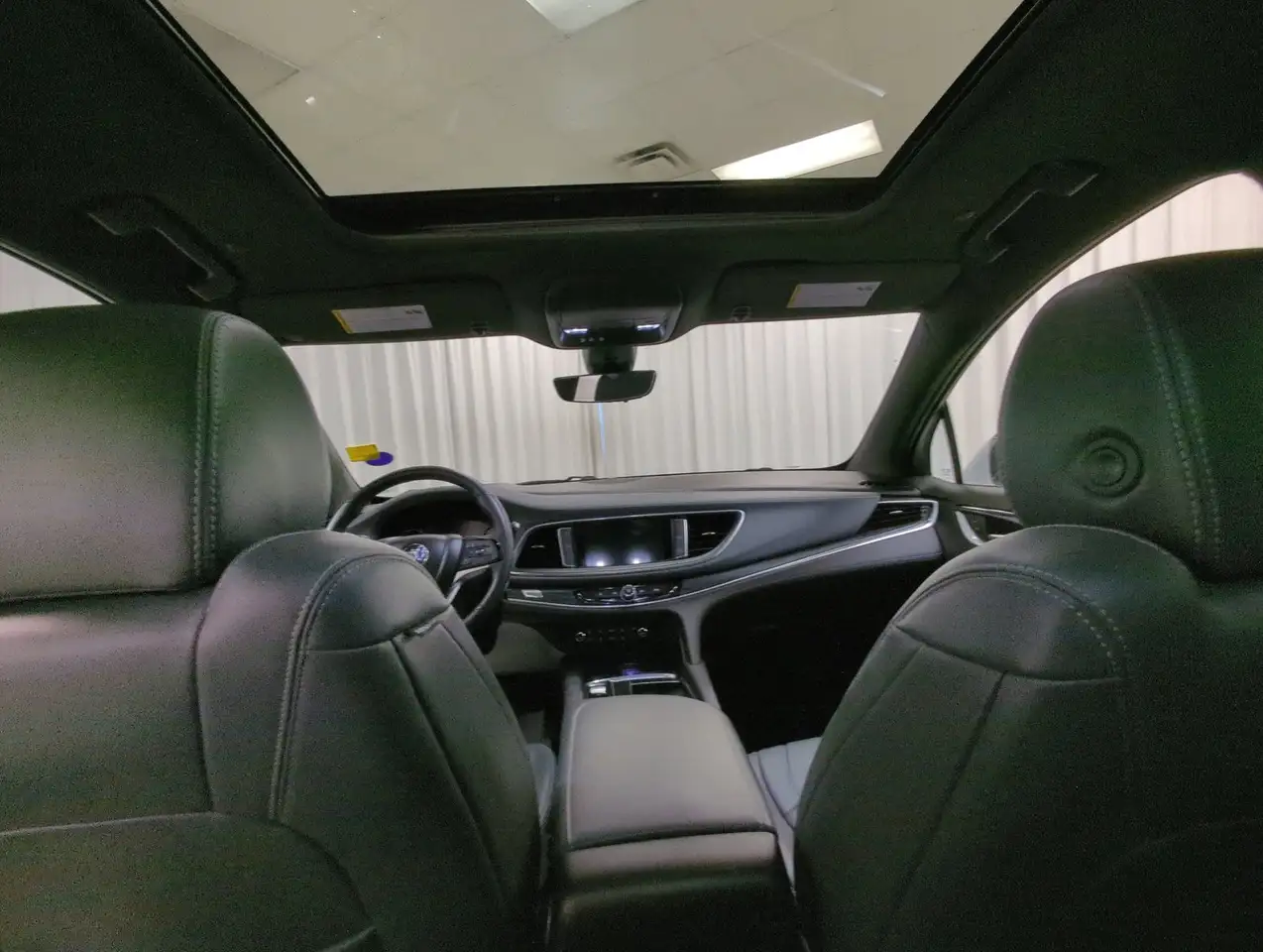 Buick Enclave снимка Buick Enclave