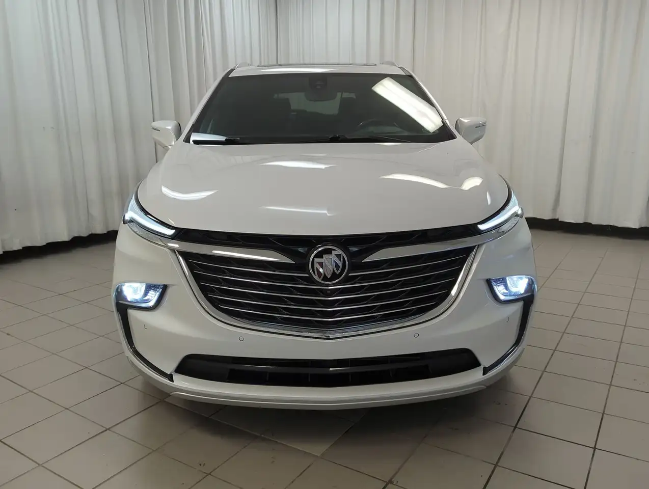 Buick Enclave снимка Buick Enclave